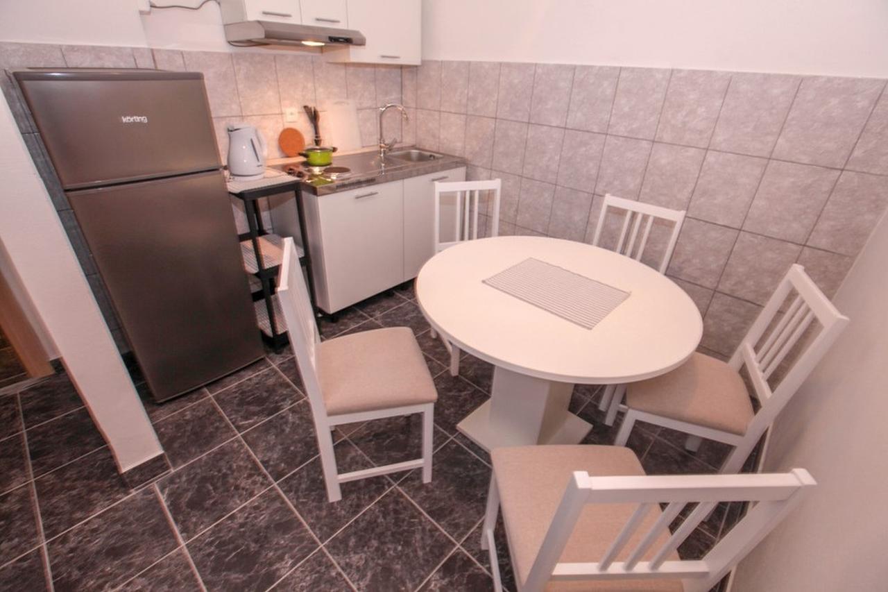 Apartment Alexa Brist